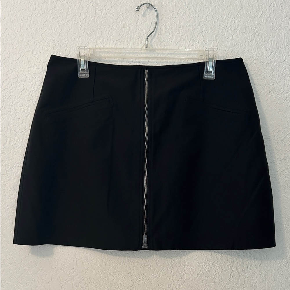 Athleta Black Stellar Skort with Front Zipper Large
